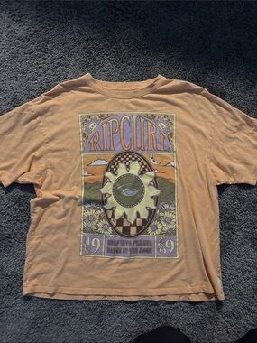 Rip Curl Peach Graphic Sun Tee with Green and Purple Design